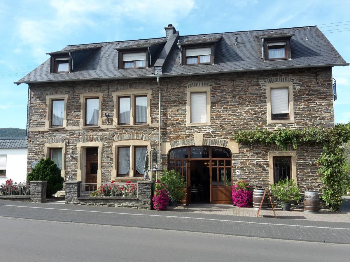 Weingut Licht-Stadtfeld Brauneberg Exterior photo